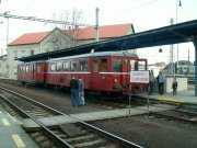 Odjezd historického motorového vláčku Hurvínek z Kralup nad Vltavou...