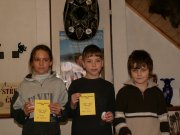 Kategorie do 10 let - zleva Simona Kol��ov� (2), Mat�j Hor�k (1), V�t�zslav Van�k (3)