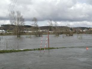 Polopotopen� zna�ka